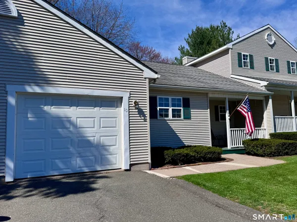 $214,900 | 10 Dibble Hollow Lane, Unit 10, Windsor Locks, CT 06096