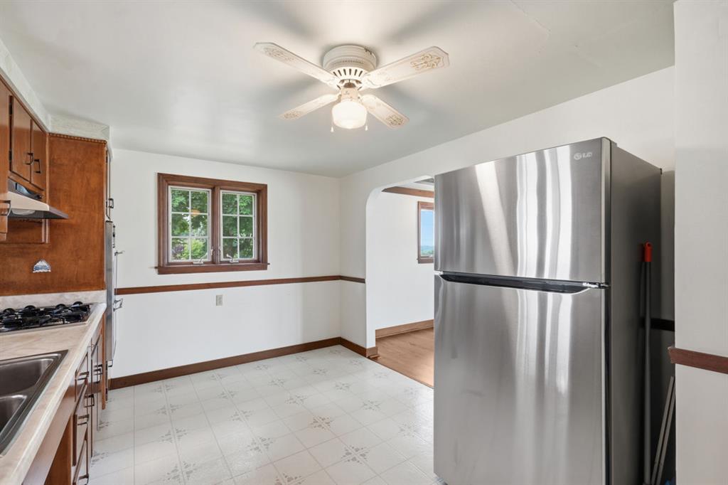 2913 Conway Wallrose Road Baden, PA 15005 - Photo 17 of 46
