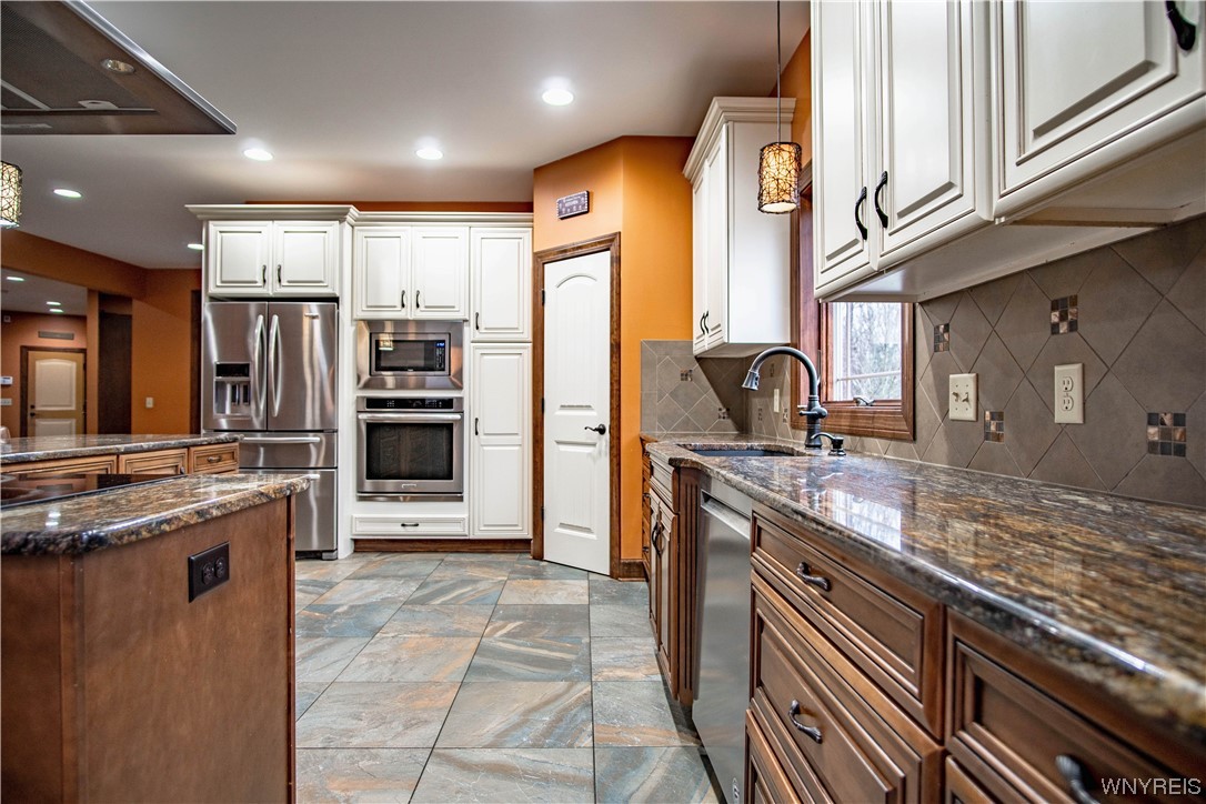 990 Dodge Road Amherst, NY 14068 - Photo 13 of 50 KITCHEN