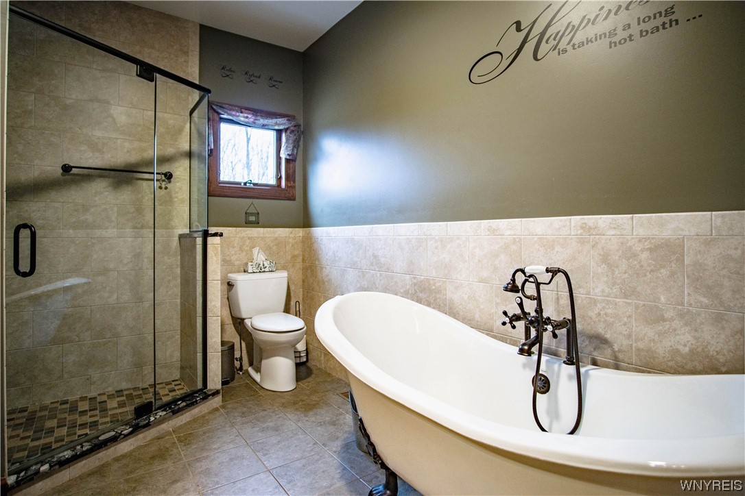 990 Dodge Road Amherst, NY 14068 - Photo 23 of 50 FIRST FLOOR BATH