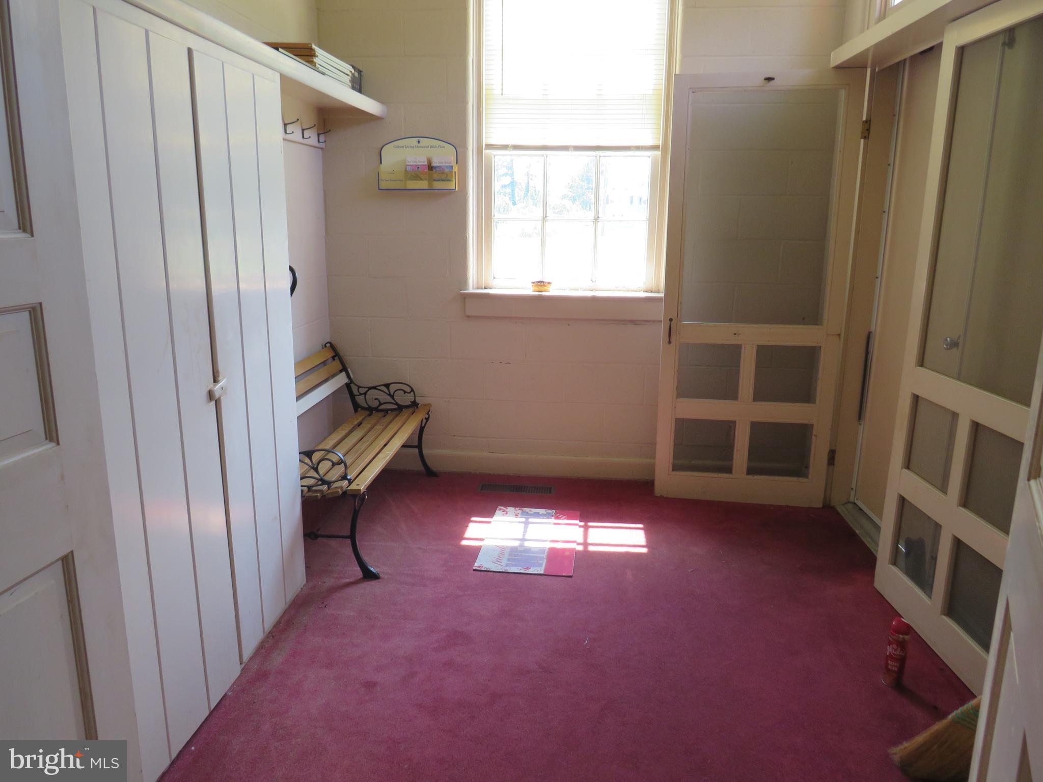 11139 Hodson White Road Deal Island, MD 21821 - Photo 5 of 26 Vestibule