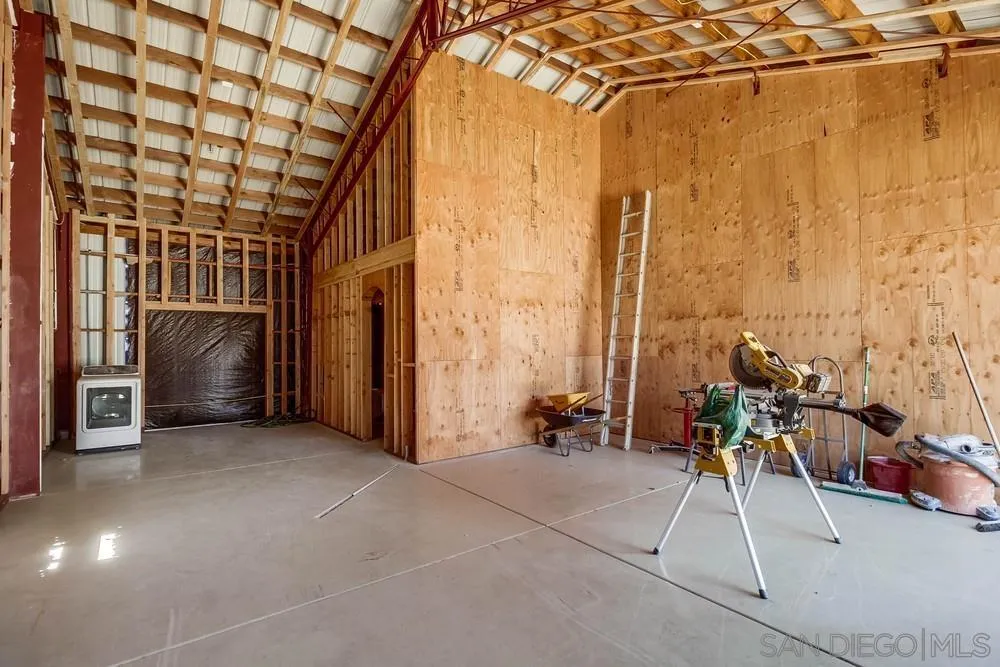 861 Peutz Valley Road Alpine, CA 91901 - Photo 39 of 42 a view of a room with gym equipment