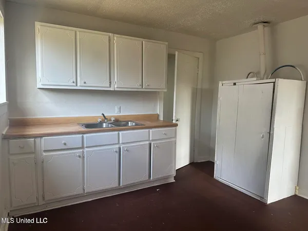 $75,900 | 2012 Woodlawn Street, Unit 14, Jackson, MS 39203
