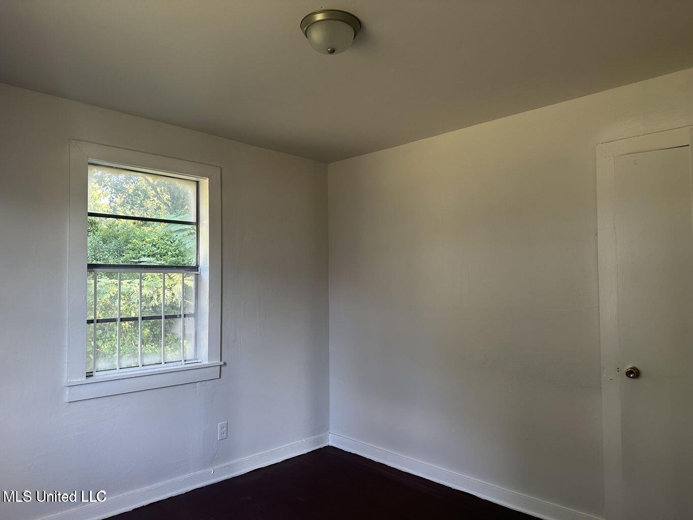 2012 Woodlawn Street, Unit 14 Jackson, MS 39203 - Photo 9 of 16 BR