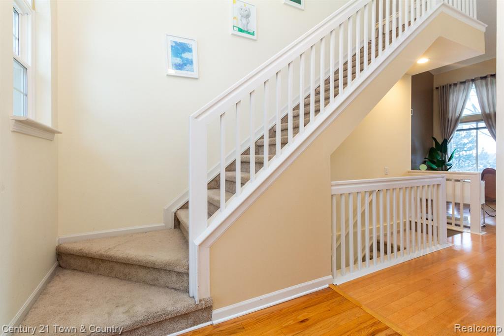 3137 Silverbrook Drive Rochester, MI 48306 - Photo 7 of 55 Gallery Image 7