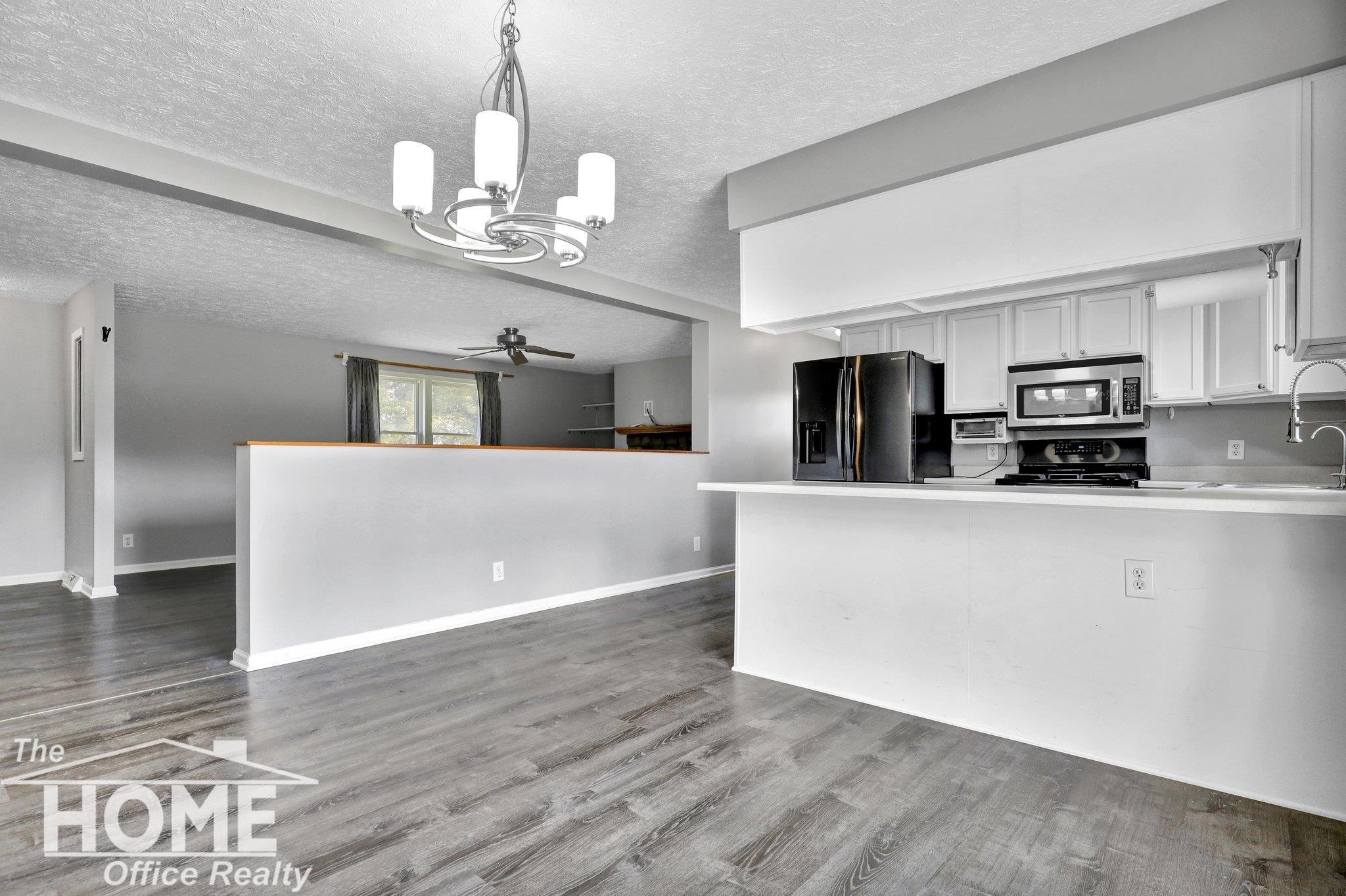 9013 North Owosso Road Fowlerville, MI 48836 - Photo 8 of 25 50155990-8bc09441-fe60-4534-897d-e0ac1125c57e.JPG