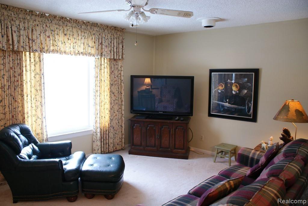 2171 Farnsworth Road Lapeer, MI 48446 - Photo 6 of 44 DSC06698.jpg