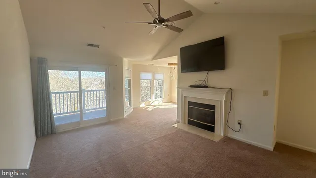 $2,400 | 3101 River Bend Court, Unit B 304, Laurel, MD 20724