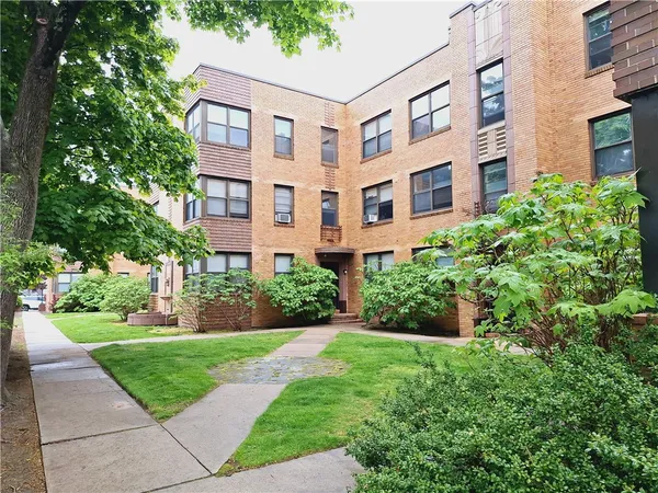 $2,100 | 218 Waterman Street, Providence, RI 02906