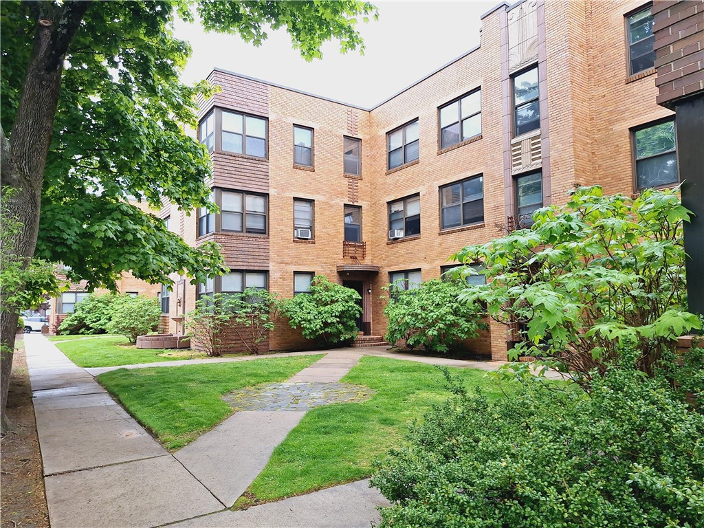 218 Waterman Street Providence, RI 02906 - Photo 1 of 7