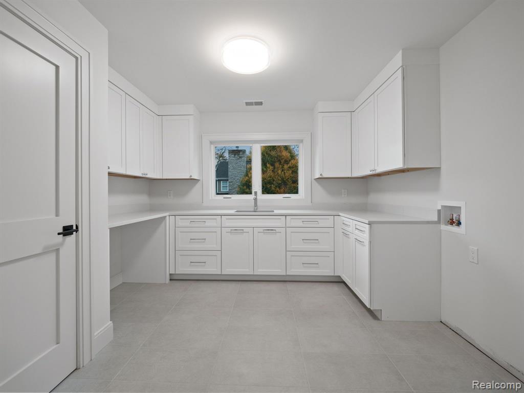 487 Madison Street Birmingham, MI 48009 - Photo 33 of 43 Gallery Image 33