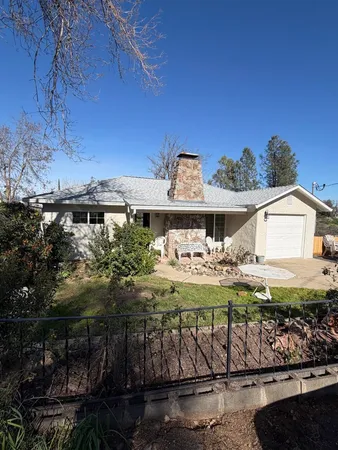 $380,000 | 2050 Skyline Drive, Redding, CA 96001