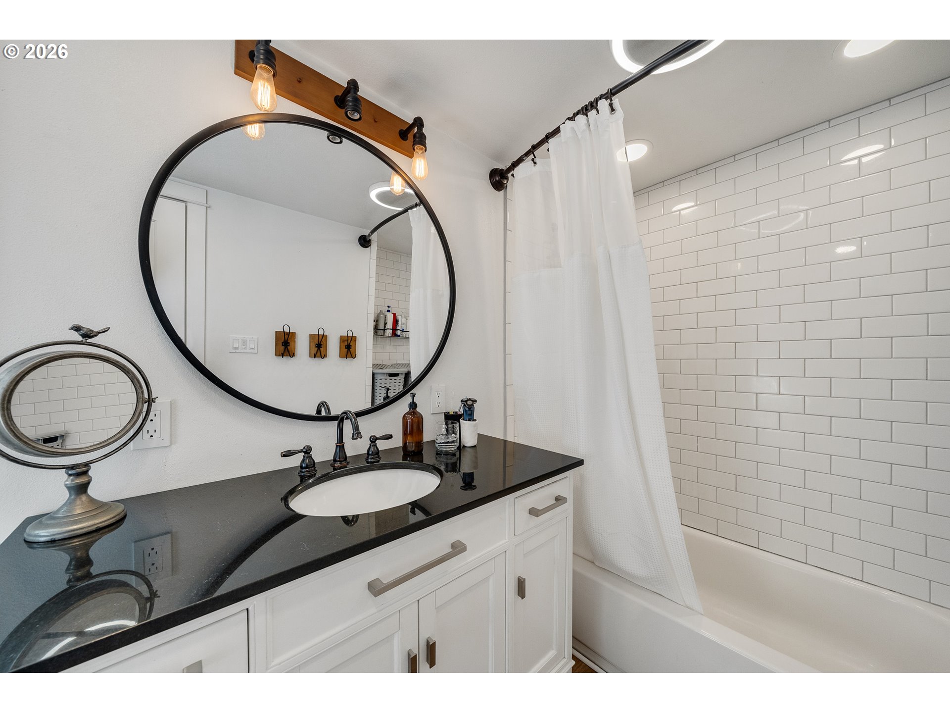 5350 Brickyard Road Tillamook, OR 97141 - Photo 21 of 46 Bathroom, Attached