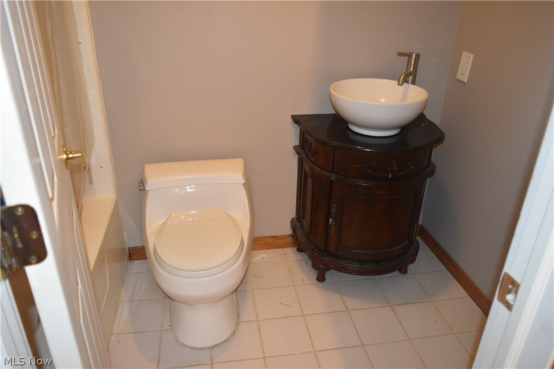 18125 Falling Leaves Road Strongsville, OH 44136 - Photo 16 of 23 Gallery Image 16