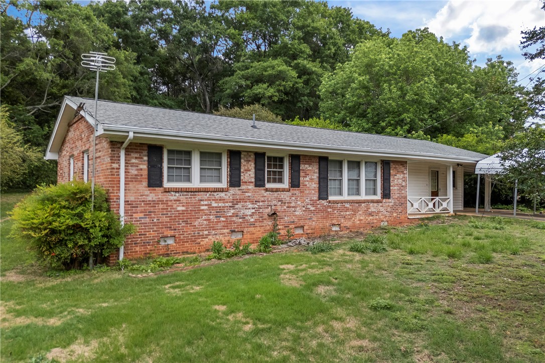 104 Henry Avenue Seneca, SC 29678 - Photo 2 of 50