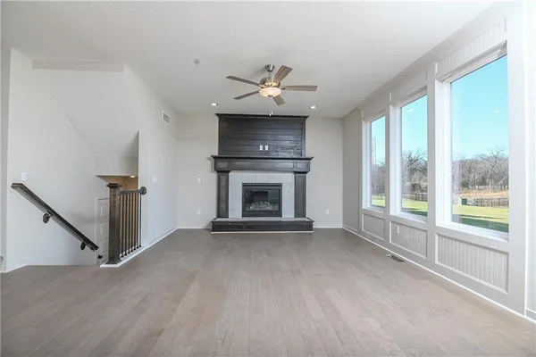 $649,950 | 6118 Lewis Drive, Shawnee, KS 66226