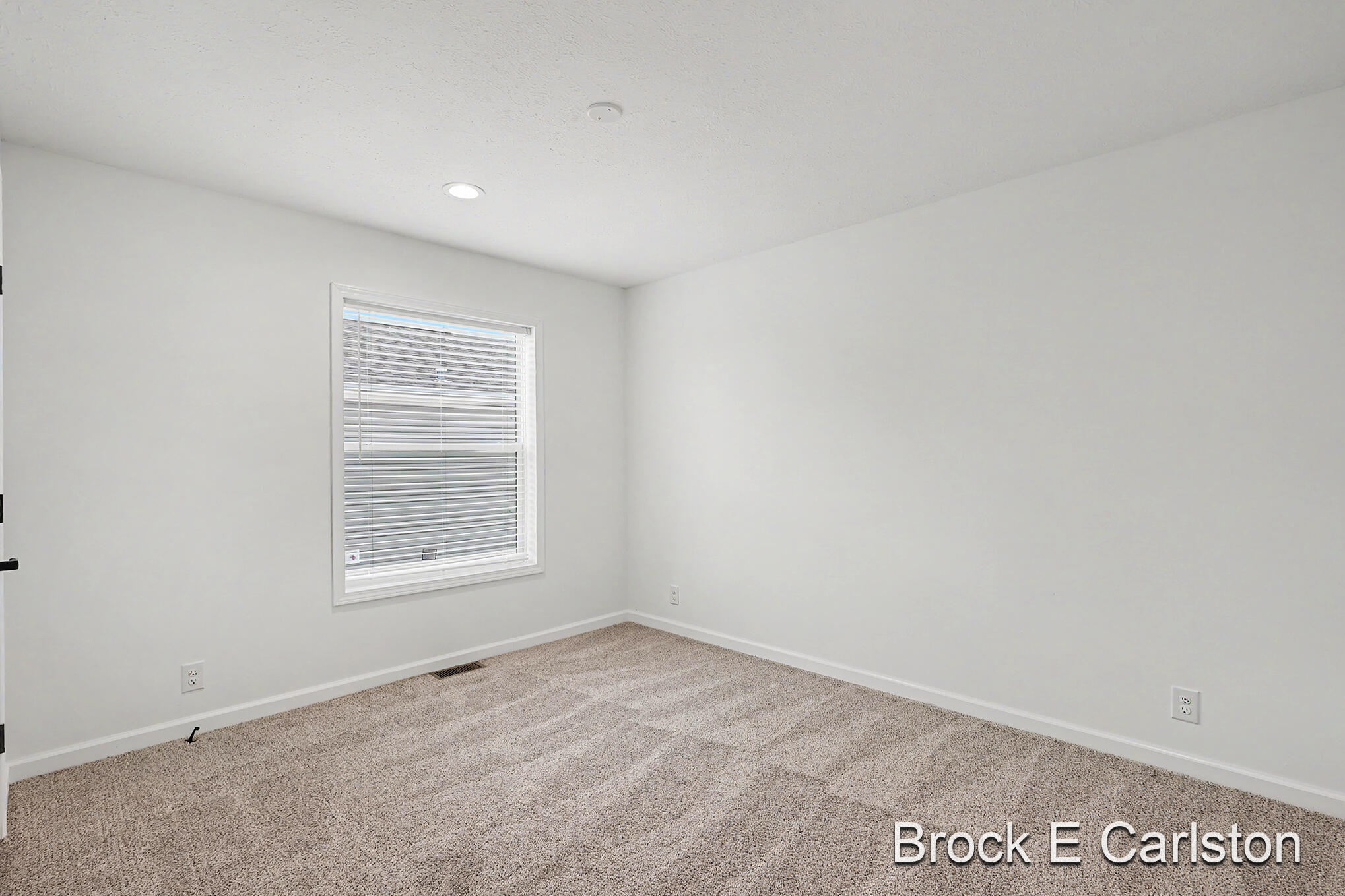 1283 East Ellis Road, Unit 41 Muskegon, MI 49441 - Photo 11 of 16 QJ1A9343