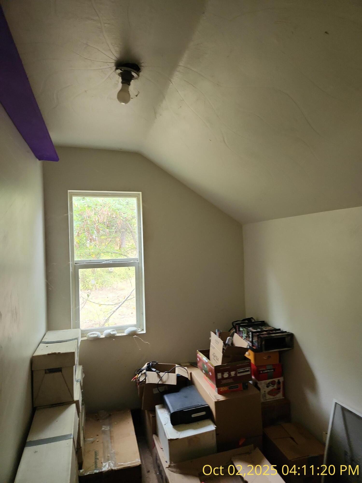 7255 Holland Loop Road Cave Junction, OR 97523 - Photo 2 of 18 Gallery Image 2