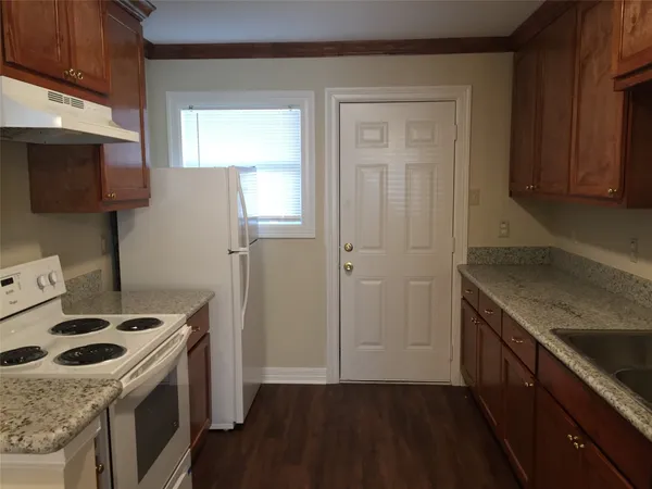 $920 | 4031 Ward Street, Houston, TX 77021