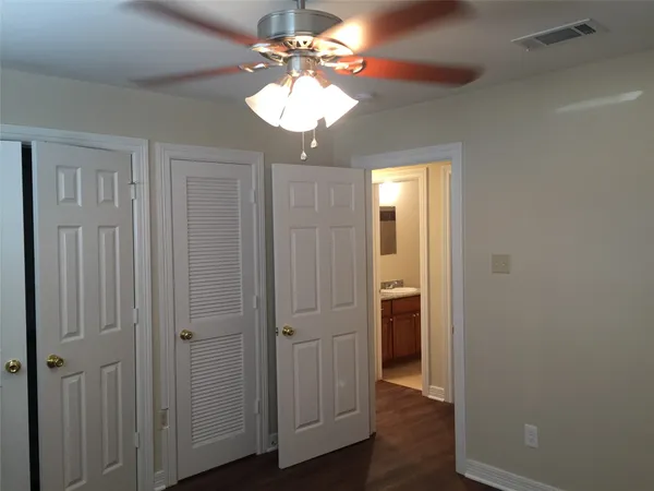 $920 | 4031 Ward Street, Houston, TX 77021