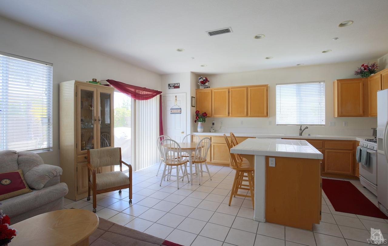708 Navito Way Oxnard, CA 93030 - Photo 8 of 25 Additional Photo
