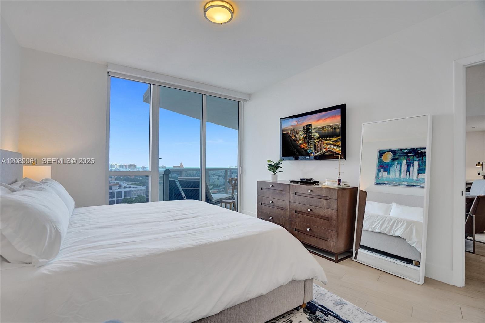 400 Alton Road, Unit 1505 Miami Beach, FL 33139 - Photo 11 of 25 Gallery Image 11