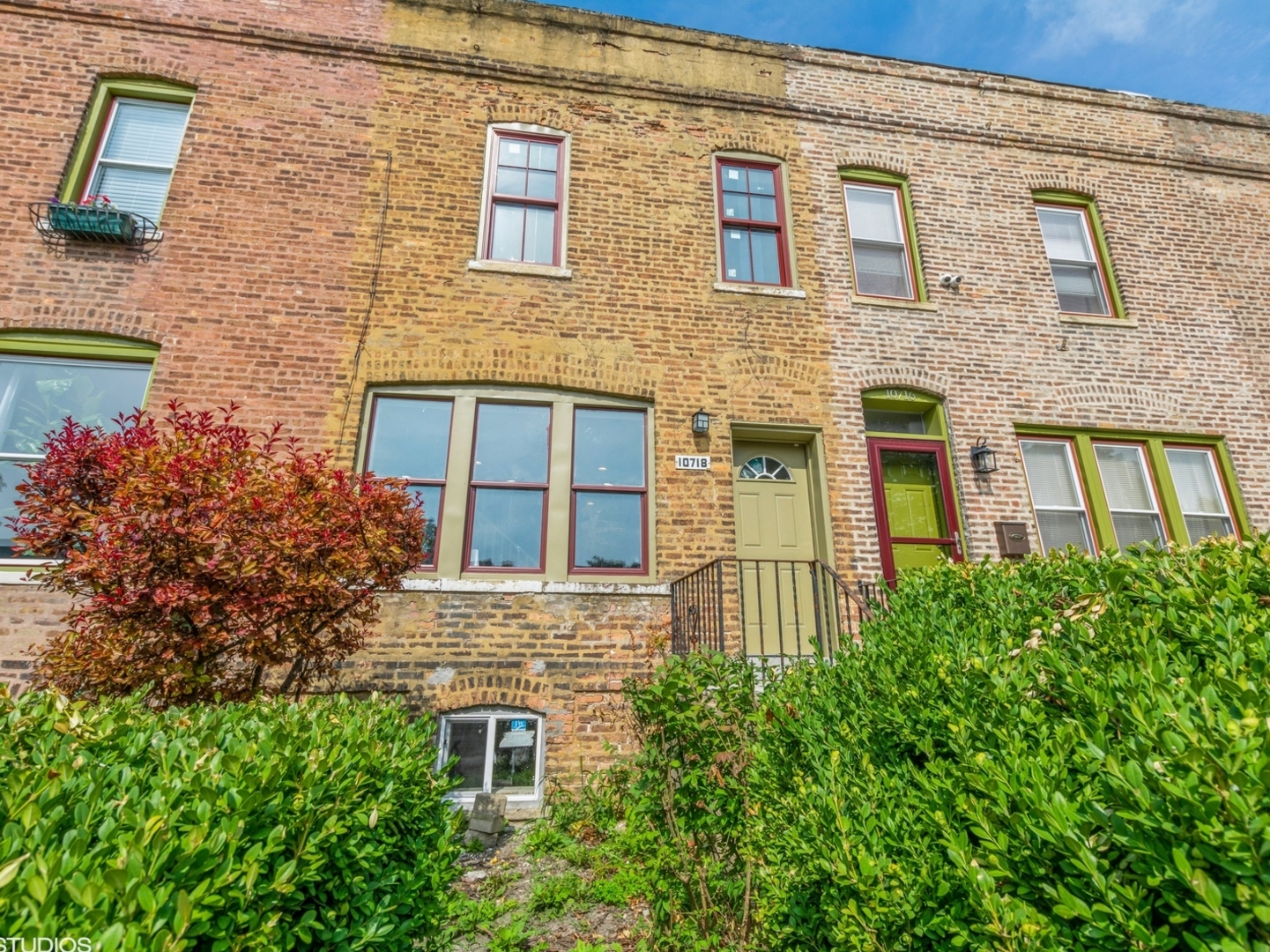 10718 South Champlain Ave  