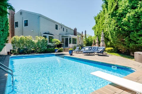 $1,699,999 | 2539 Bradley Court, Merrick, NY 11566