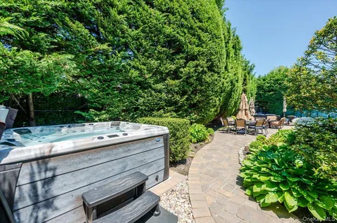 $1,699,999 | 2539 Bradley Court, Merrick, NY 11566