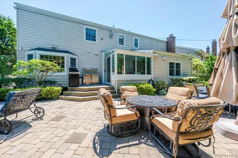 $1,699,999 | 2539 Bradley Court, Merrick, NY 11566