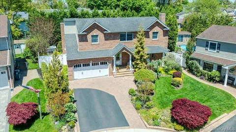 $1,699,999 | 2539 Bradley Court, Merrick, NY 11566