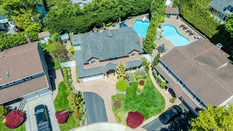 $1,699,999 | 2539 Bradley Court, Merrick, NY 11566