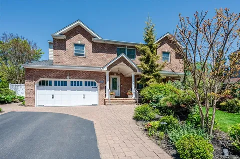 $1,699,999 | 2539 Bradley Court, Merrick, NY 11566