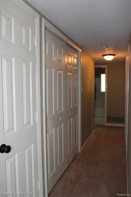 855 North Commerce Road Commerce Township, MI 48382 - Photo 11 of 25 11.JPG