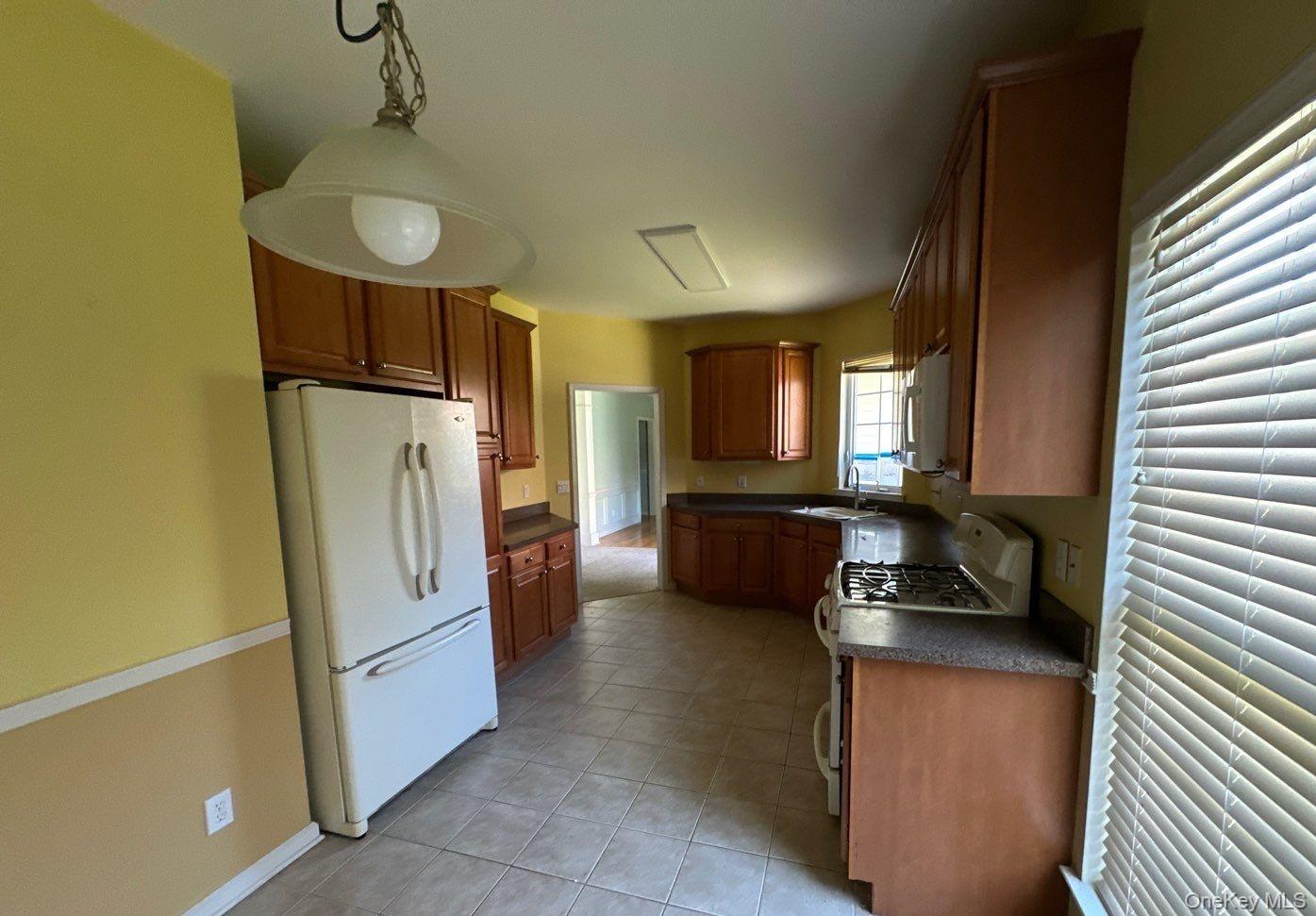 68 Louden Loop Mount Sinai, NY 11766 - Photo 8 of 16