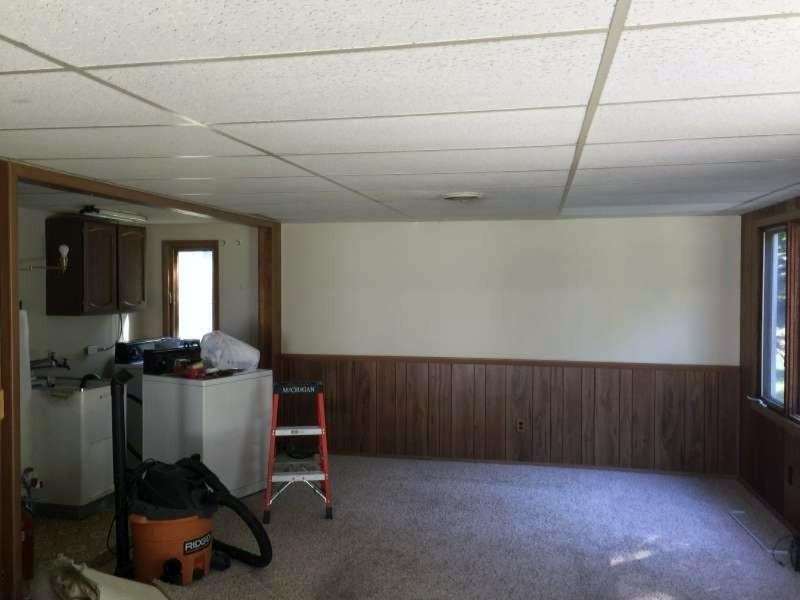 2537 White Road Muskegon, MI 49444 - Photo 2 of 9 IMG_1052