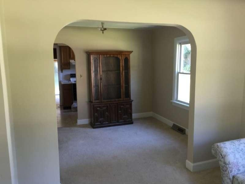 2537 White Road Muskegon, MI 49444 - Photo 3 of 9 IMG_1044