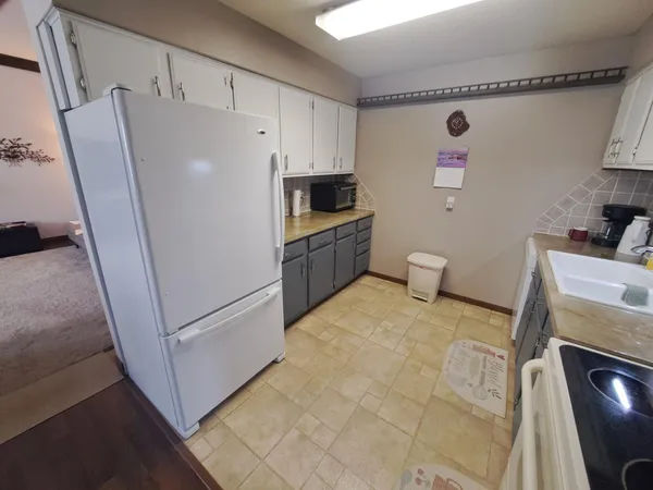 $109,900 | 913 Abbott Street, Unit 204, Albert Lea, MN 56007
