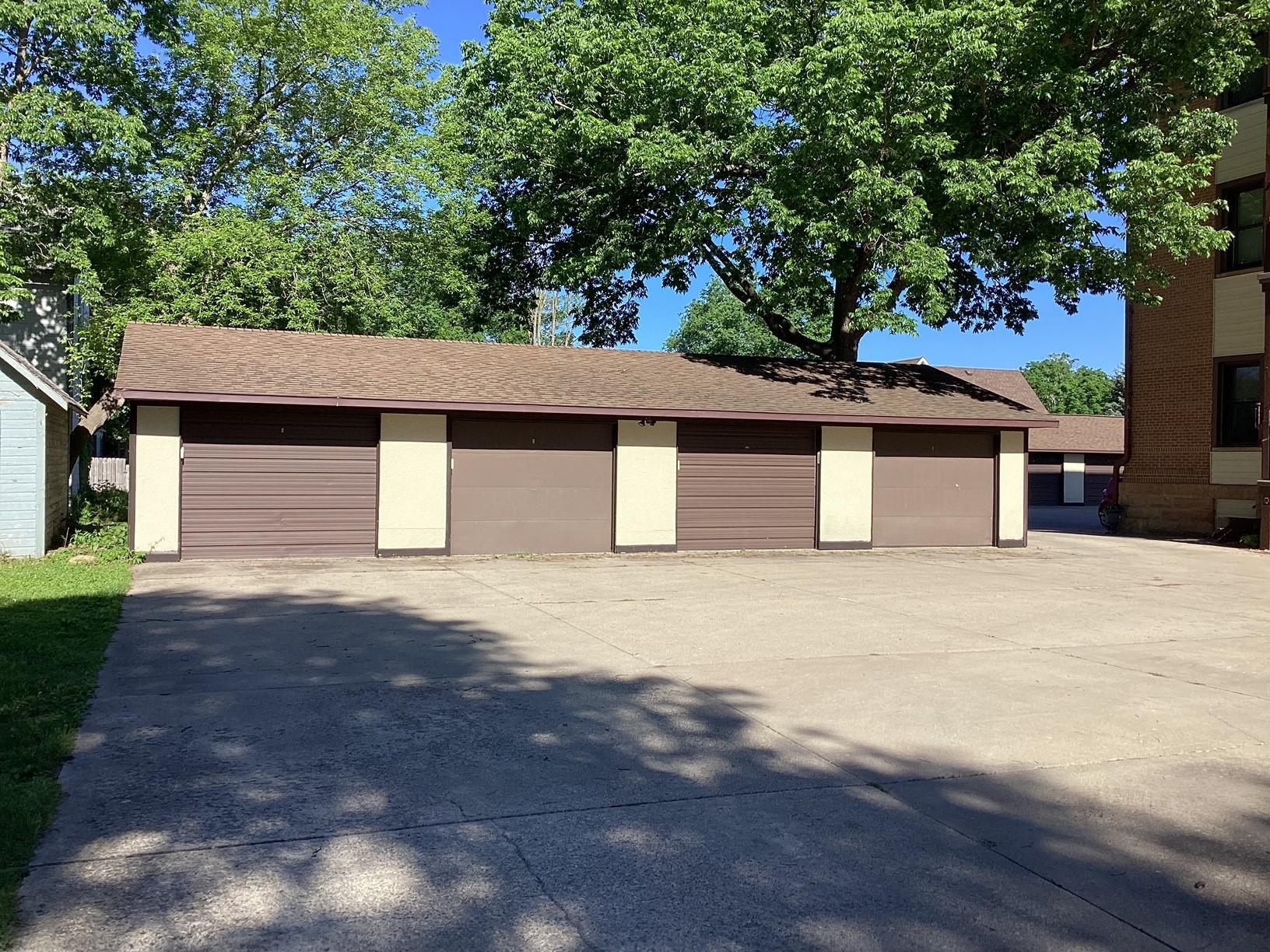 913 Abbott Street, Unit 204 Albert Lea, MN 56007 - Photo 4 of 24