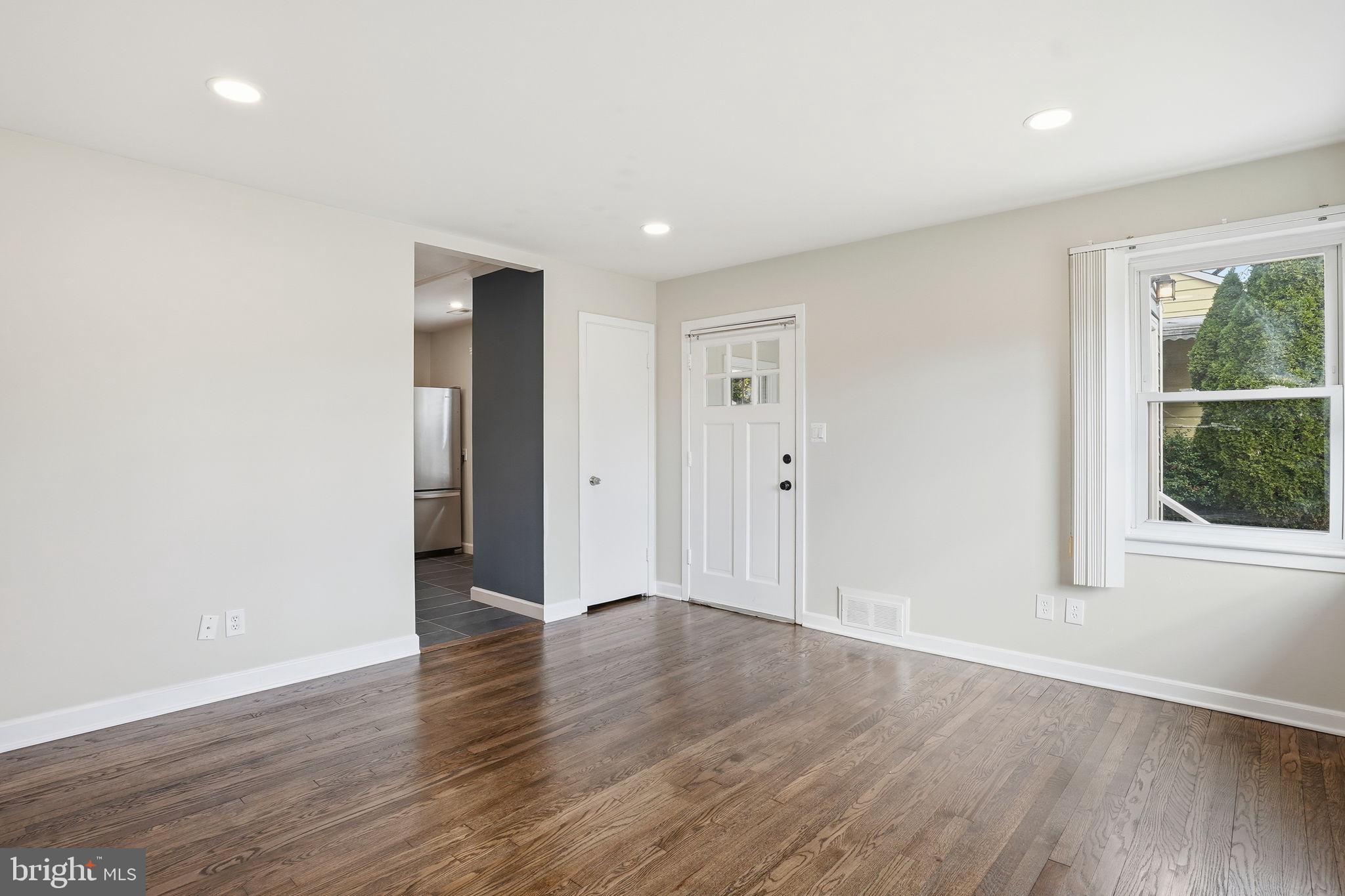 1306 Abbott Road Rockville, MD 20851 - Photo 7 of 28