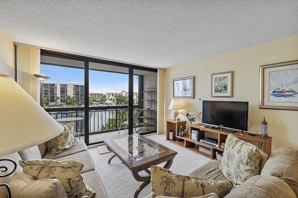 2687 North Ocean Boulevard, Unit 3080 Boca Raton, FL 33431 - Photo 6 of 23 G308 LR 2 R