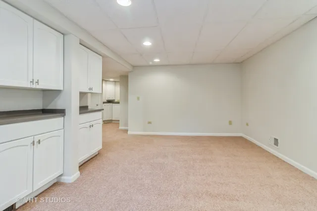 $530,000 | 915 East Chicago Avenue, Naperville, IL 60540