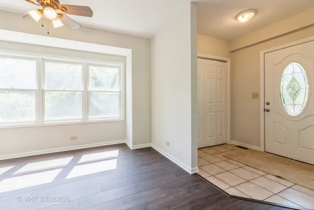 $530,000 | 915 East Chicago Avenue, Naperville, IL 60540