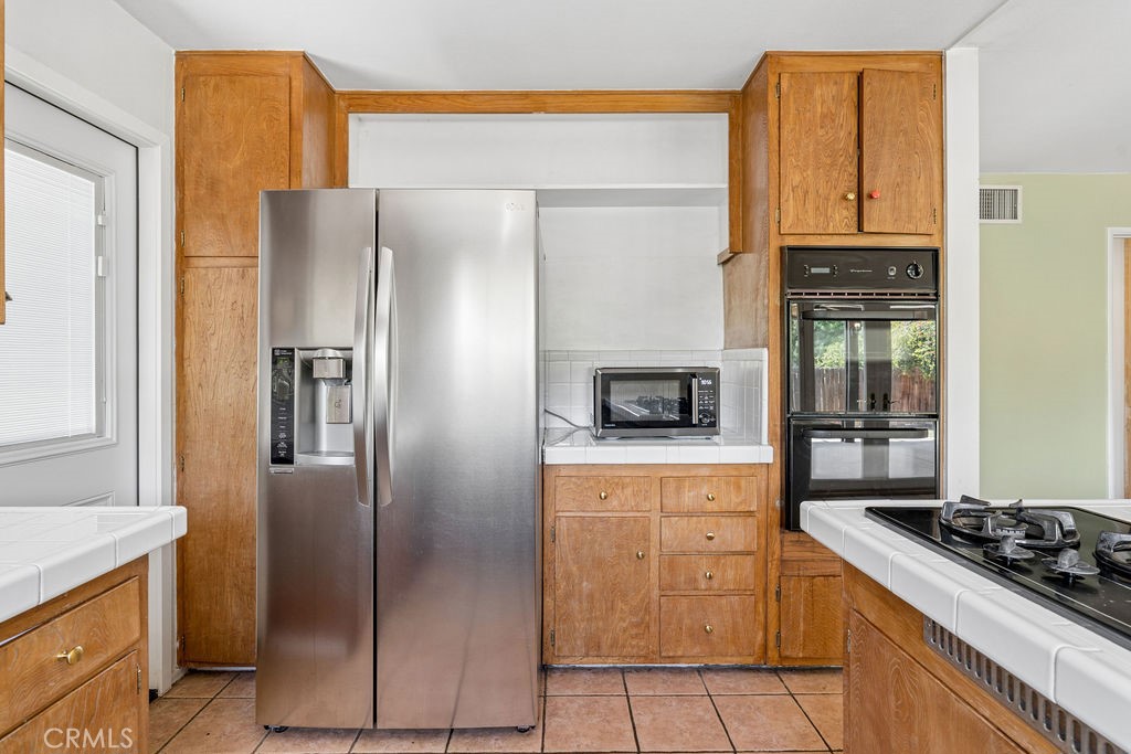 3126 Wendell Way Riverside, CA 92507 - Photo 13 of 48