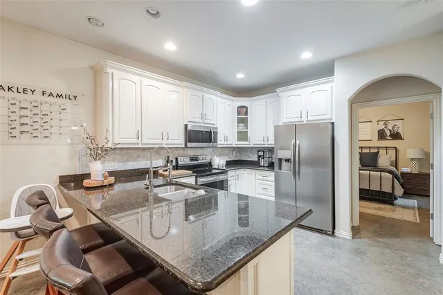 $2,300 | 4306 Lucero Drive, Granbury, TX 76048