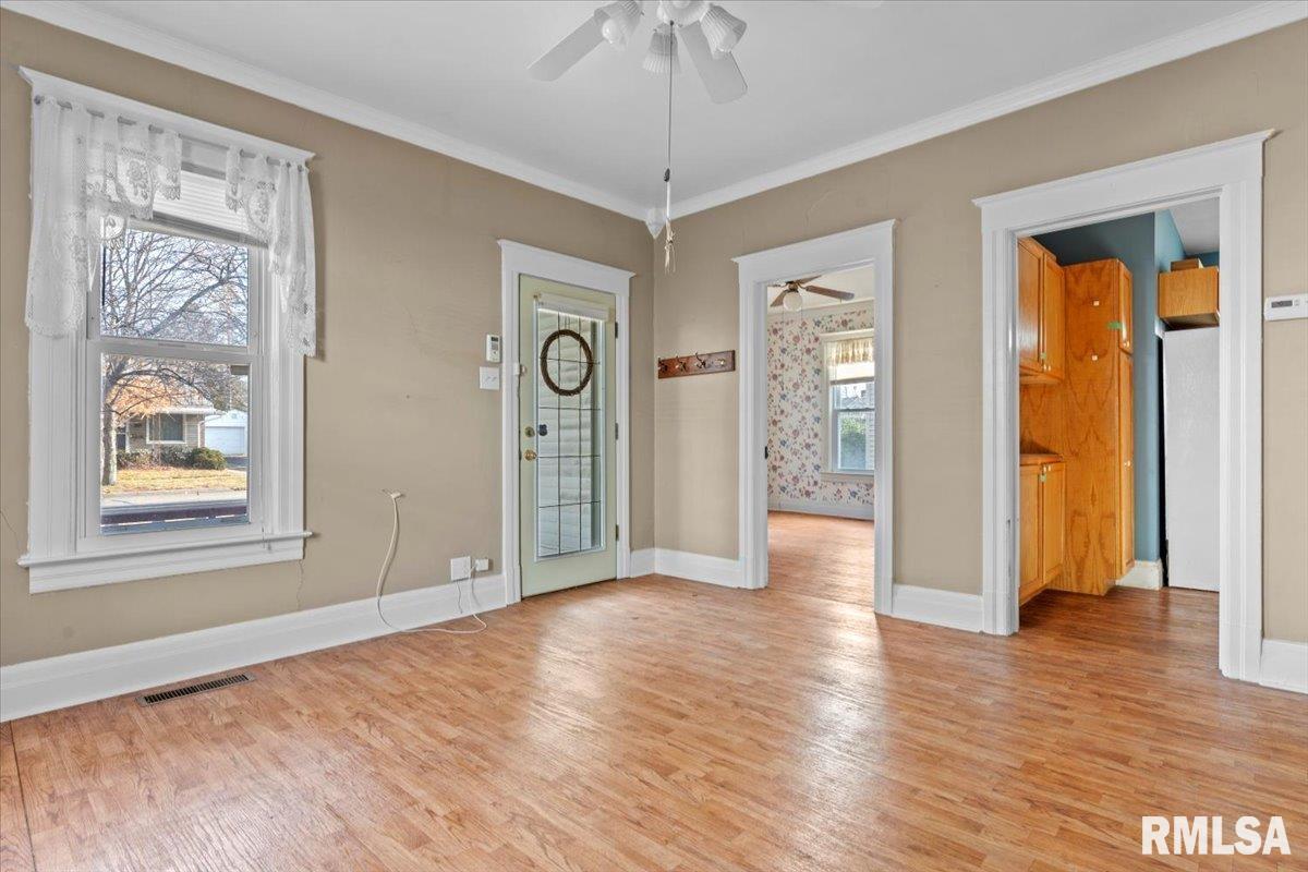 1621 South Walnut Street Springfield, IL 62704 - Photo 8 of 37 Gallery Image 8