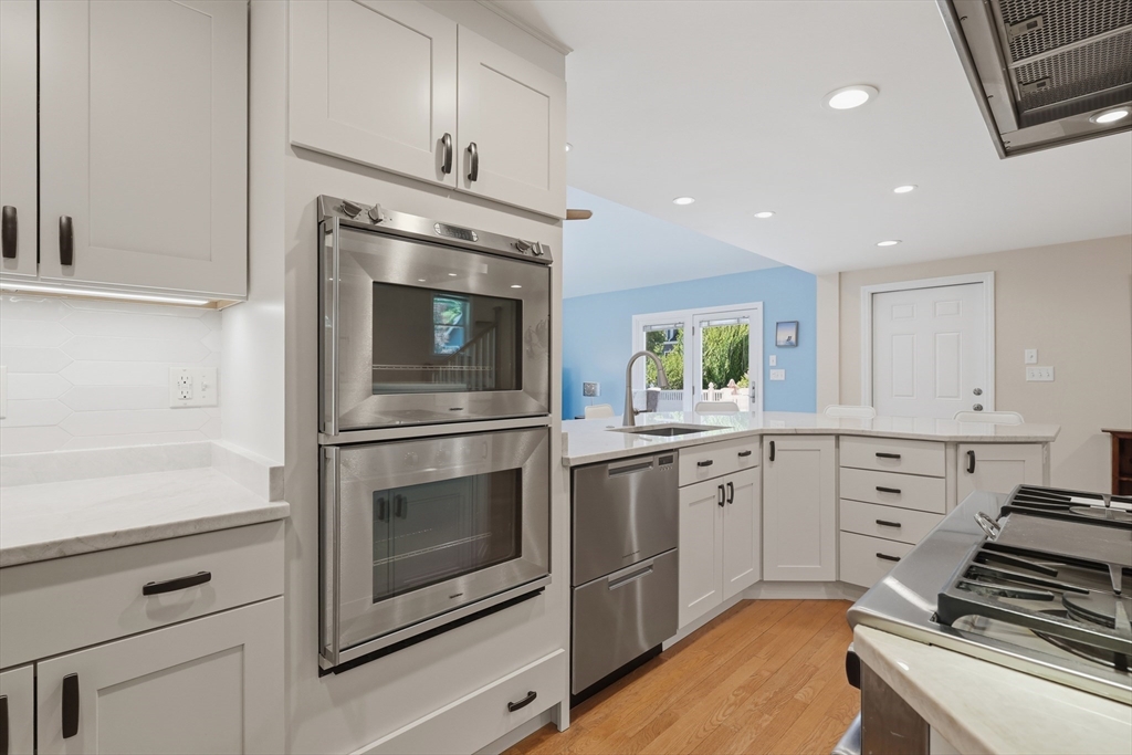 35 Kendrick Road Wakefield, MA 01880 - Photo 7 of 29