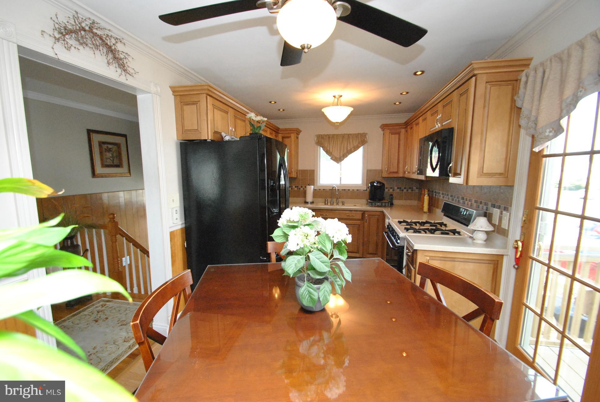 9205 Sandra Park Road Perry Hall, MD 21128 - Photo 10 of 30 COMPLETELY UPDATED CUSTOM KITCHEN