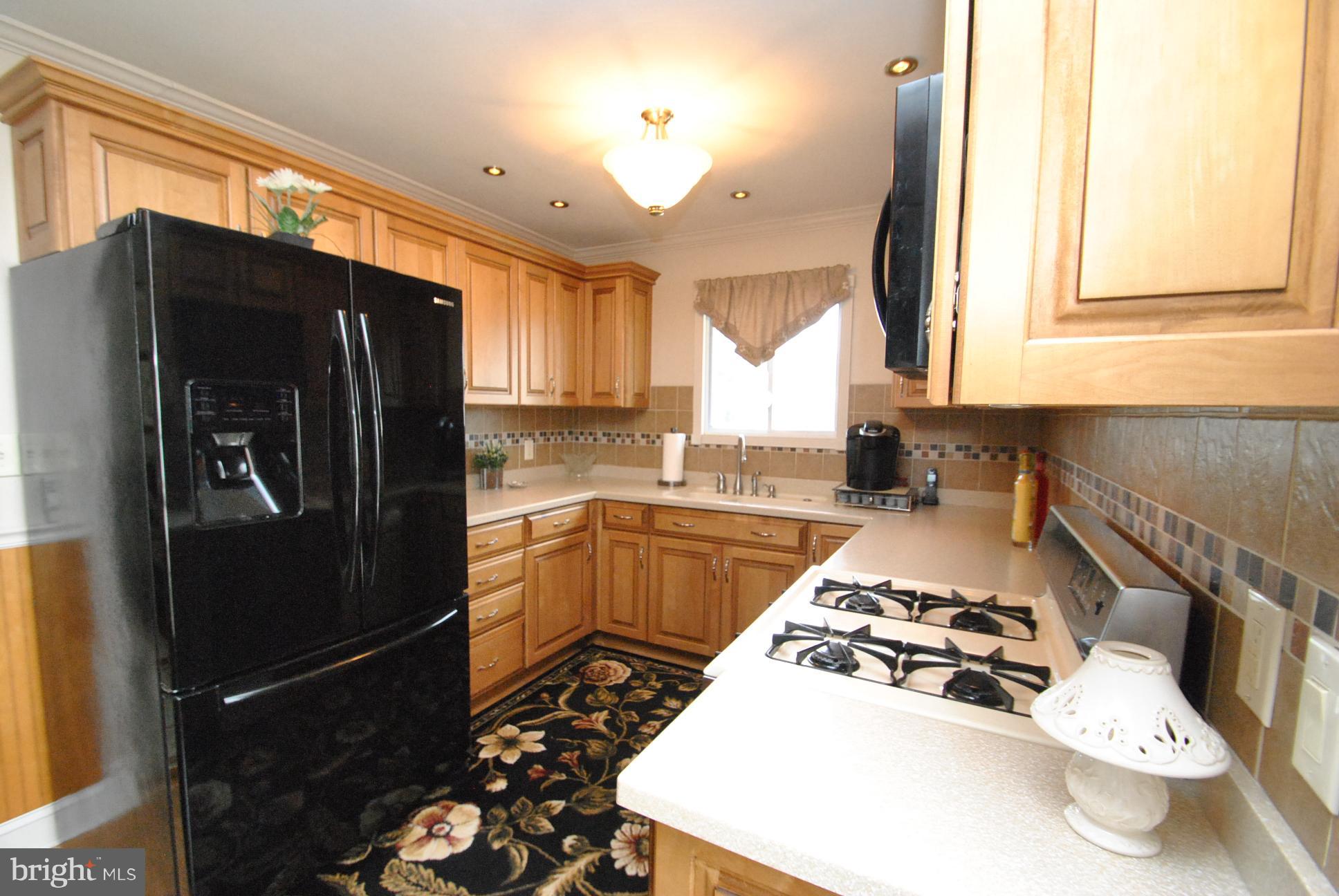 9205 Sandra Park Road Perry Hall, MD 21128 - Photo 11 of 30 COMPLETELY UPDATED CUSTOM KITCHEN