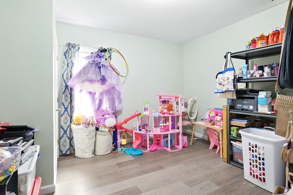 80-82 Kenyon Street Springfield, MA 01109 - Photo 15 of 24 Gallery Image 15